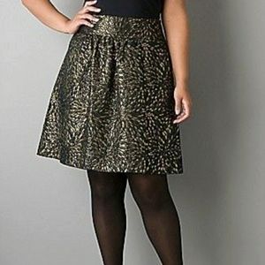 LANE BRYANT GOLD METALLIC TEXTURED SKIRT SZ 3X 22